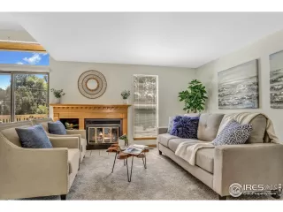 Photo #6: 949823 Listing