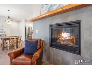 Photo #5: 949925 Listing