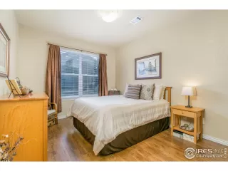 Photo #6: 949964 Listing