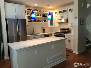 Photo #1: 949998 Listing