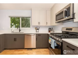 Photo #4: 950083 Listing