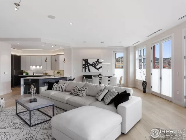 MLS: 950085 Condo For Sale