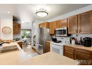 Photo #6: 950154 Listing