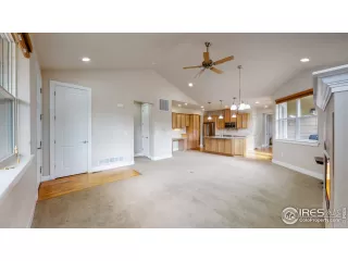 Photo #6: 950223 Listing