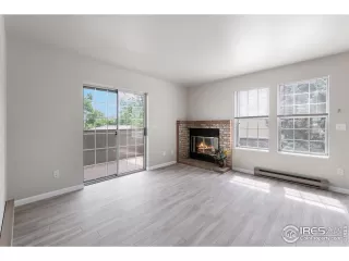 Photo #5: 950232 Listing