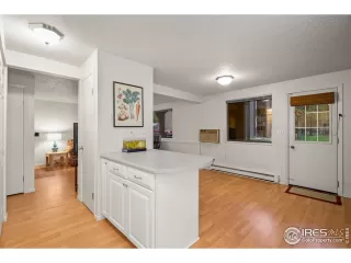 Photo #5: 950265 Listing