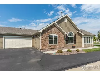 Photo #6: 950323 Listing