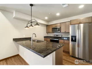 Photo #4: 950474 Listing