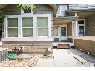 Photo #5: 950525 Listing