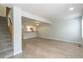 Photo #4: 950565 Listing