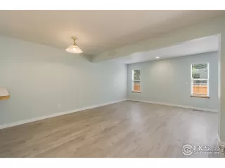 Photo #5: 950565 Listing