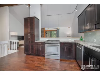 Photo #6: 950612 Listing