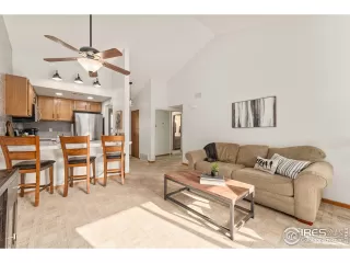 Photo #3: 950613 Listing