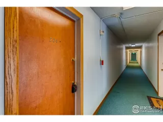 Photo #4: 950632 Listing 