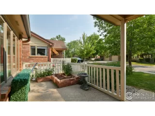 Photo #4: 950636 Listing 