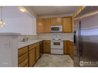 Photo #6: 950640 Listing