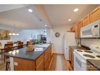 Photo #4: 950666 Listing