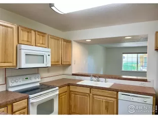 Photo #3: 950678 Listing