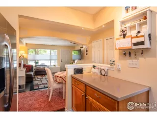 Photo #5: 950701 Listing 