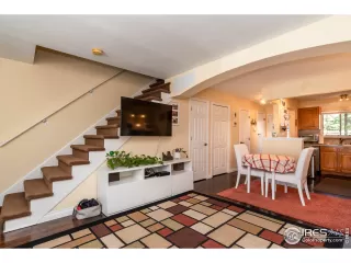 Photo #6: 950701 Listing 