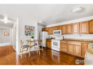 Photo #6: 950728 Listing 