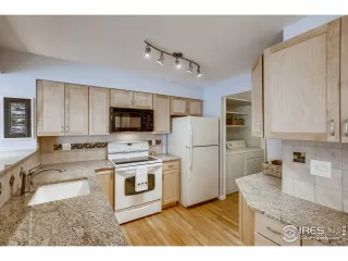 Photo #5: 950790 Listing