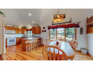 Photo #4: 950849 Listing