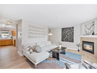 Photo #2: 950933 Listing