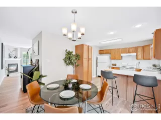 Photo #6: 950933 Listing