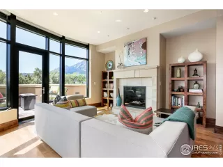 Photo #1: 950951 Listing