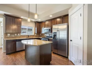 Photo #3: 950955 Listing