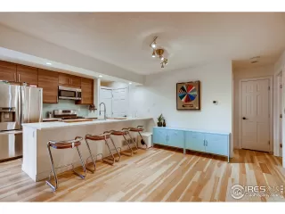 Photo #5: 950970 Listing 