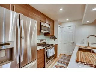 Photo #6: 950970 Listing 