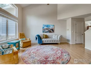 Photo #5: 951015 Listing