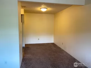 Photo #6: 951054 Listing