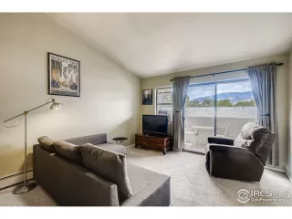 Photo #3: 951097 Listing 