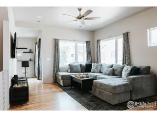 Photo #4: 951135 Listing