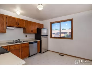 Photo #5: 951228 Listing