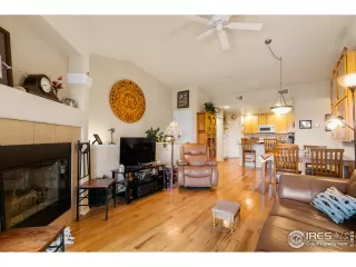 Photo #4: 951231 Listing