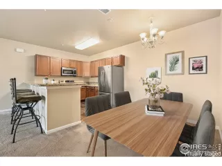 Photo #2: 951280 Listing