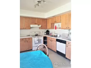 Photo #3: 951334 Listing 