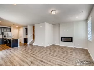 Photo #5: 951347 Listing