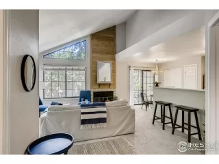 Photo #2: 951366 Listing