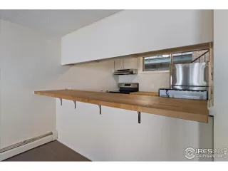 Photo #5: 951367 Listing