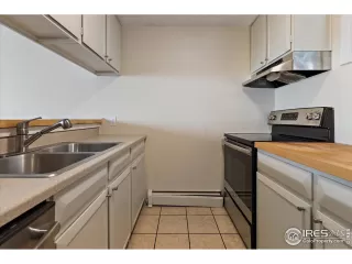 Photo #6: 951367 Listing