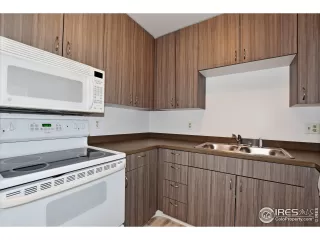 Photo #4: 951368 Listing