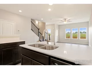 Photo #6: 951434 Listing