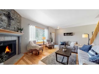 Photo #4: 951472 Listing 