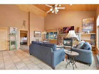 Photo #4: 951568 Listing