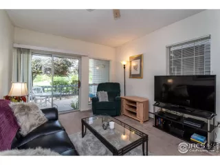 Photo #3: 951606 Listing